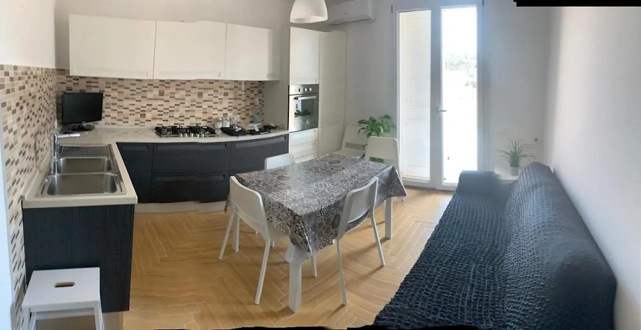 Le Case Vacanze di Federico Terrasini 0*,